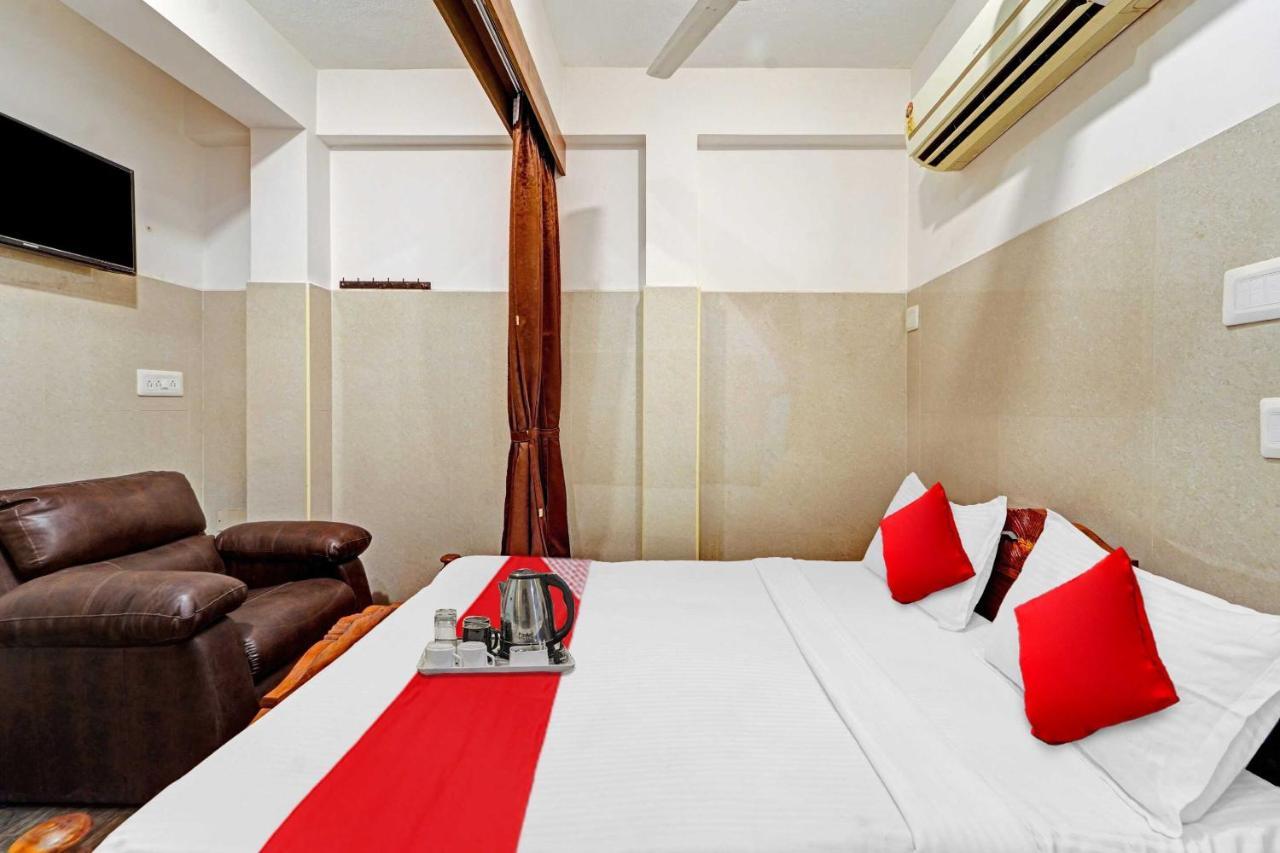 Oyo 81287 Empire Inn شيناي المظهر الخارجي الصورة